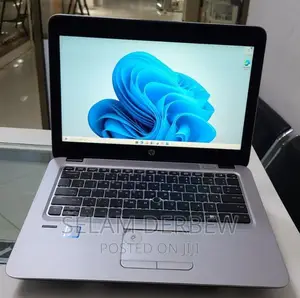 Photo - New Laptop HP EliteBook 820 G3 8GB Intel Core I7 SSD 256GB