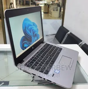 New Laptop HP EliteBook 820 G3 8GB Intel Core I7 SSD 256GB