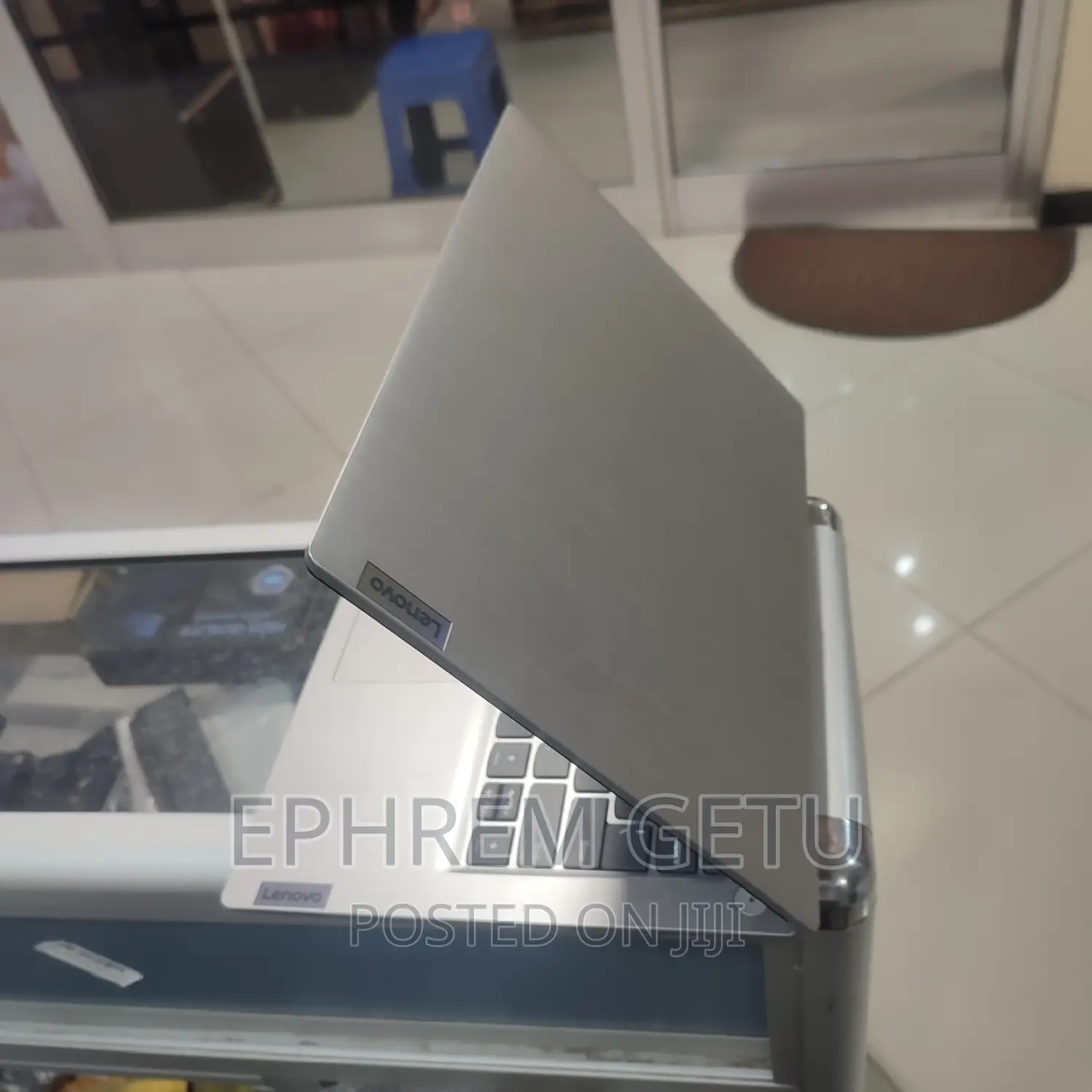 New Laptop Lenovo Yoga 700 8GB Intel Core I7 HDD+SSD 1T