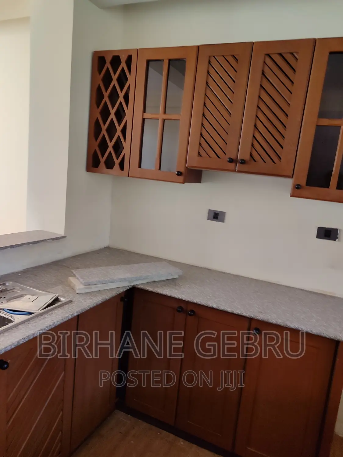 6bdrm House in House Rent, Bole for rent