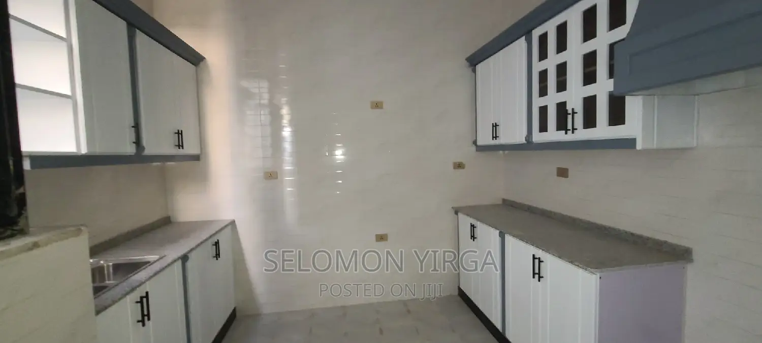 3bdrm Villa in Adis Abba, Bole for sale