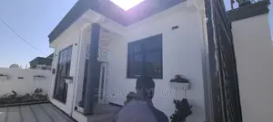 3bdrm Villa in Adis Abba, Bole for sale