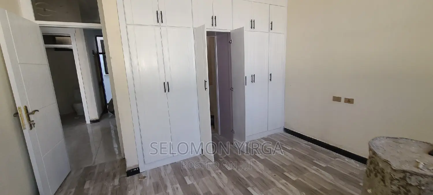 3bdrm Villa in Adis Abba, Bole for sale