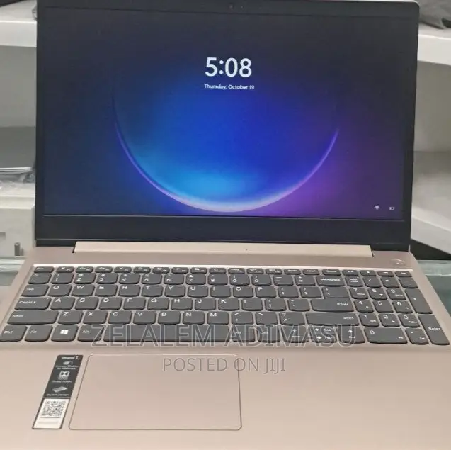 New Laptop Lenovo Ideapad 3 8GB Intel Core I3 HDD 512GB