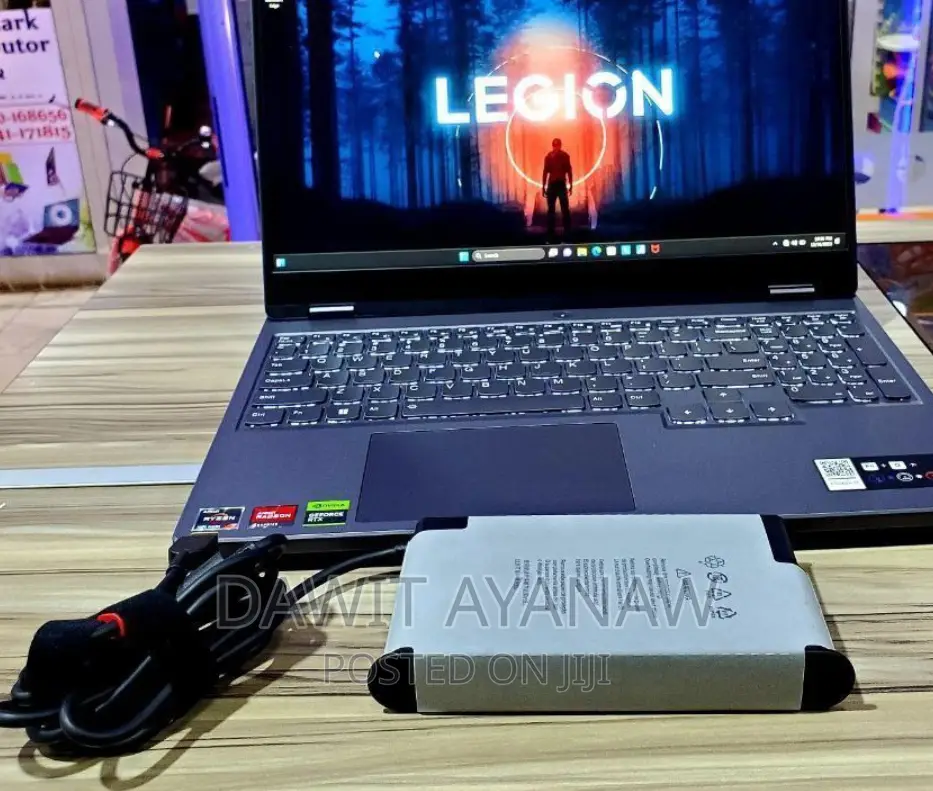 New Laptop Lenovo 16GB AMD Ryzen 7 SSD 512GB