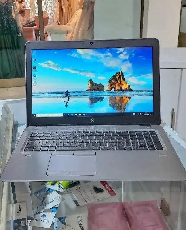 New Laptop HP 255 G4 8GB Intel Core I7 SSD 512GB