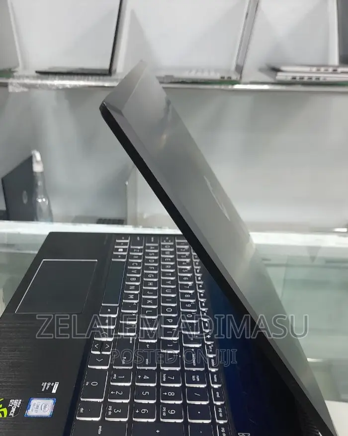 New Laptop HP Pavilion 15 8GB Intel Core I7 SSD 128GB