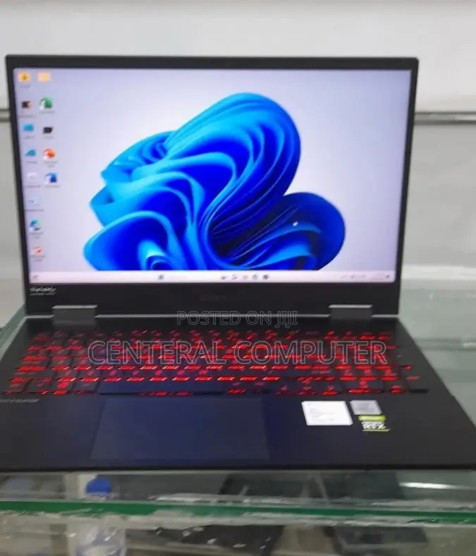 New Laptop HP Omen 15-Ce0xx 16GB Intel Core I7 SSD 512GB
