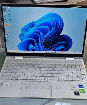New Laptop HP Envy X360 8GB Intel Core I5 SSD 1T
