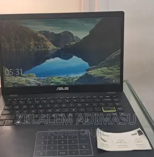 New Laptop Lenovo Legion 5 8GB AMD Ryzen 7 SSD 60GB