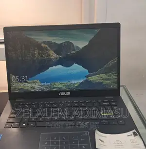 New Laptop Lenovo Legion 5 8GB AMD Ryzen 7 SSD 60GB