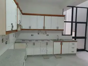 7bdrm House in የግል, Bole for sale