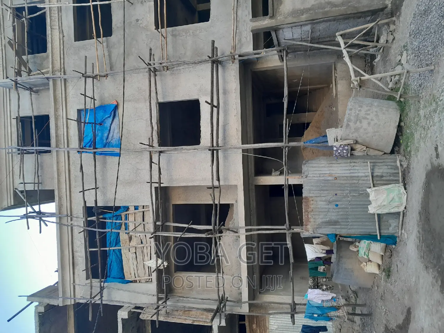 6bdrm House in Akaky Kaliti for sale