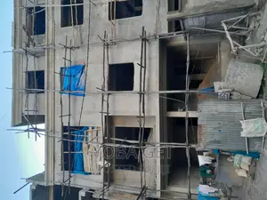 6bdrm House in Akaky Kaliti for sale