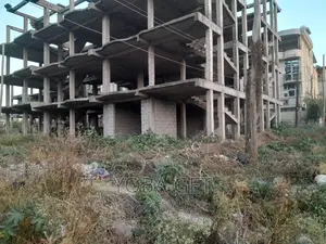 5bdrm House in አስቸካይ የሚሸጥ እስኬለተን, Akaky Kaliti for sale