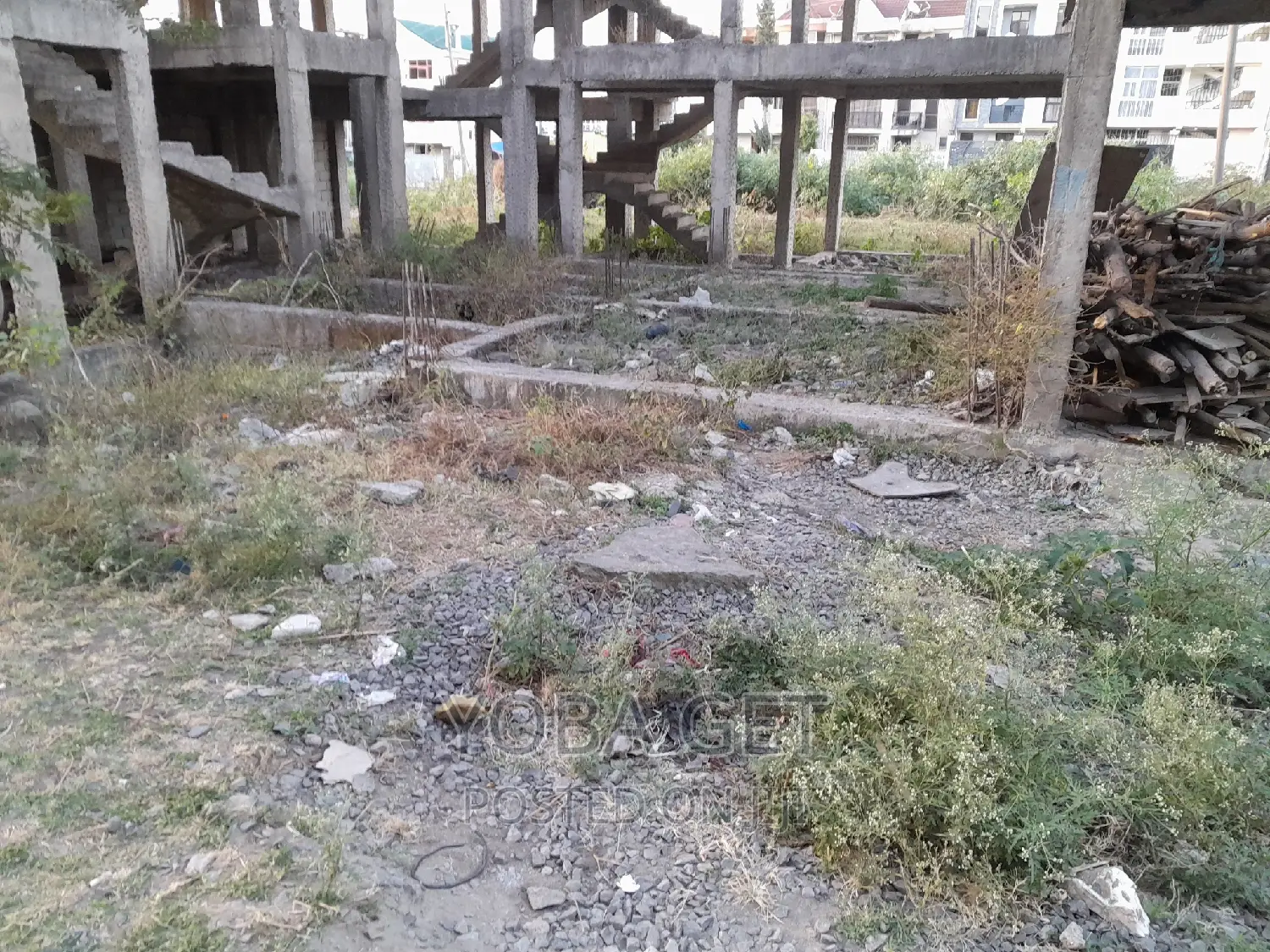 1bdrm House in የሚሸጥ መሰረት, Akaky Kaliti for sale