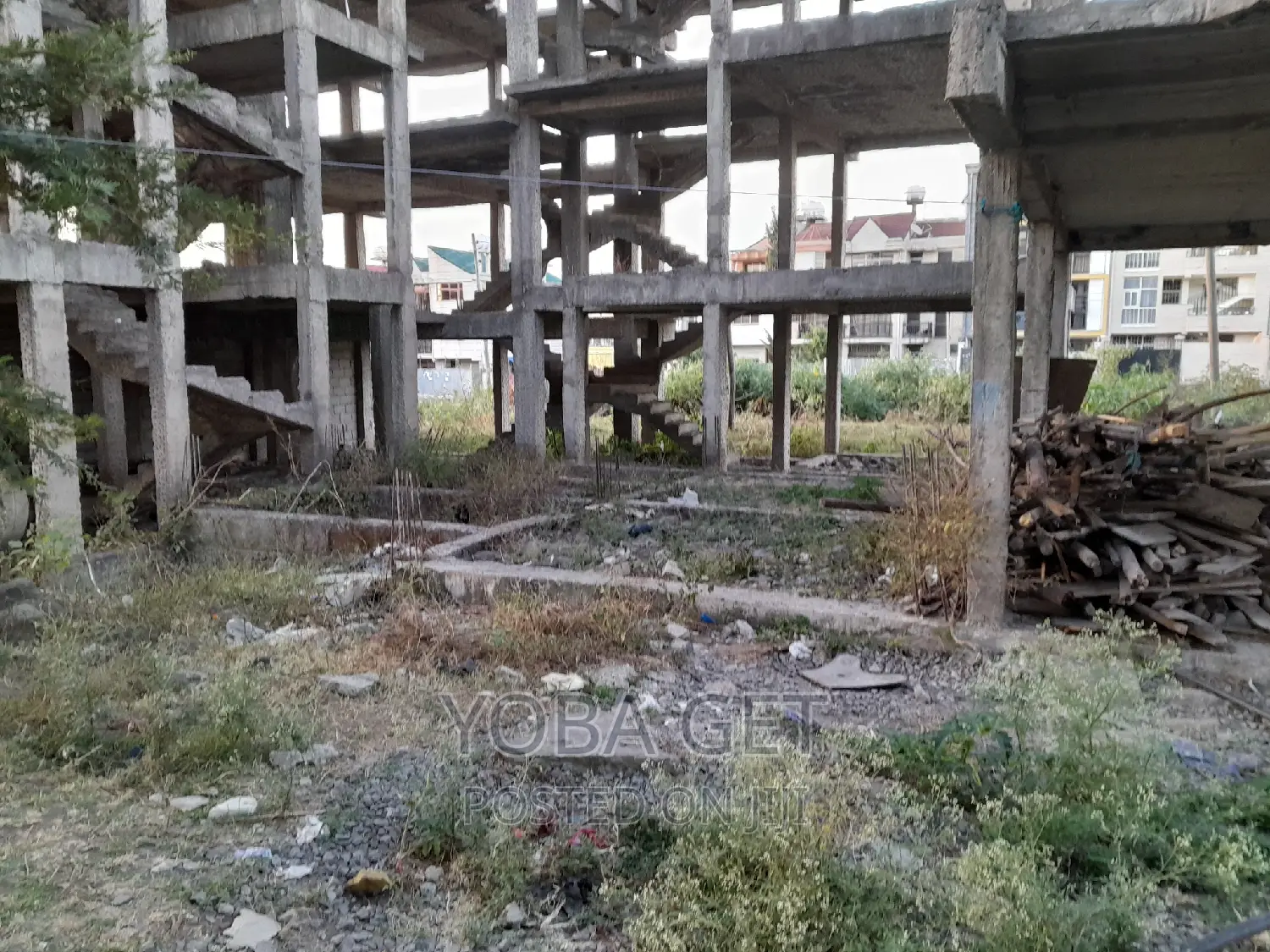 1bdrm House in የሚሸጥ መሰረት, Akaky Kaliti for sale