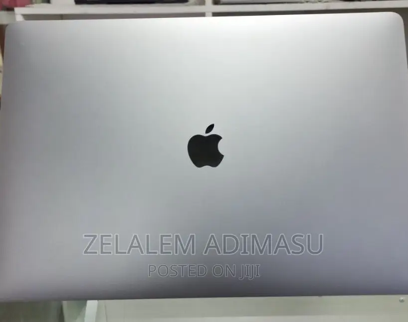 New Laptop Apple MacBook Pro 2017 16GB Intel Core I7 SSD 256GB