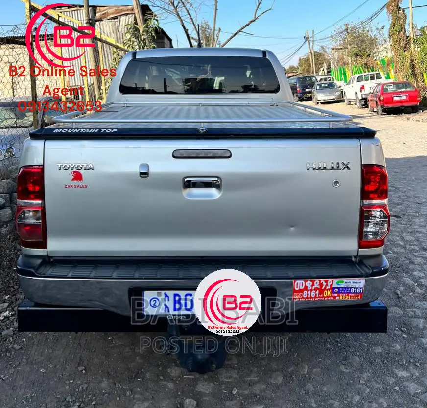 Toyota Hilux 2012 Gold