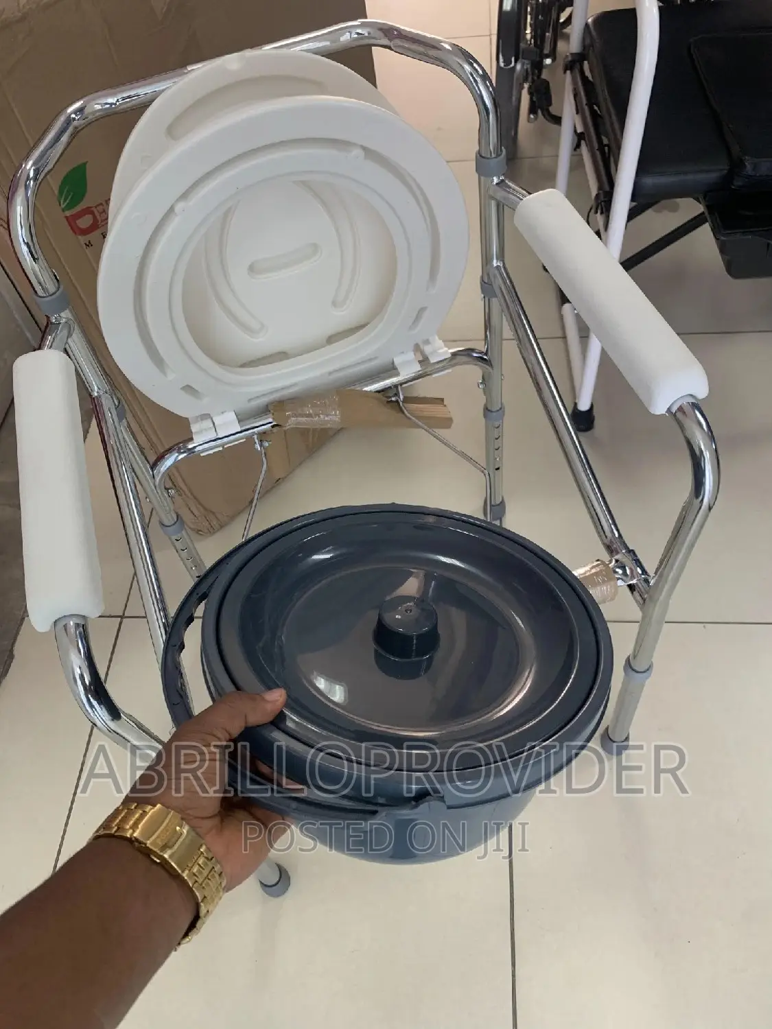 ትንቅሳቃሽ ሽንት ቤት Commode Chair=ፎልዲንግ Chair~Toilet Chair-'Chair