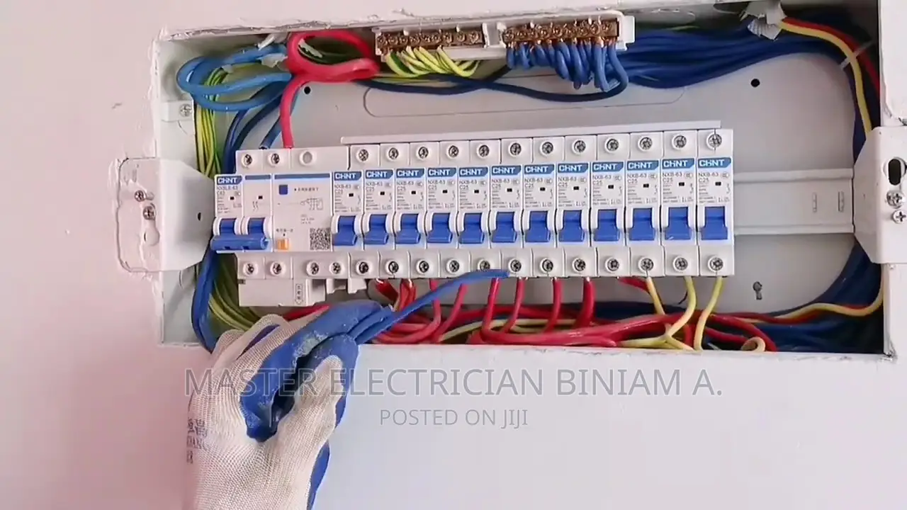 ኤሌክትሪክ ባለሙያ - Master Electrician