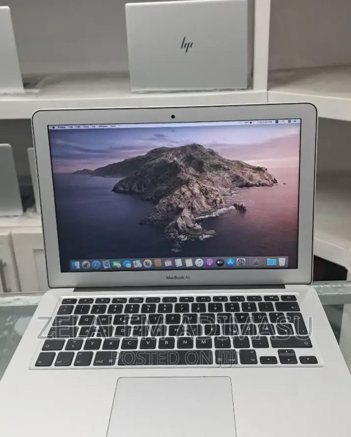 New Laptop Apple MacBook 2015 8GB Intel Core I5 SSD 512GB