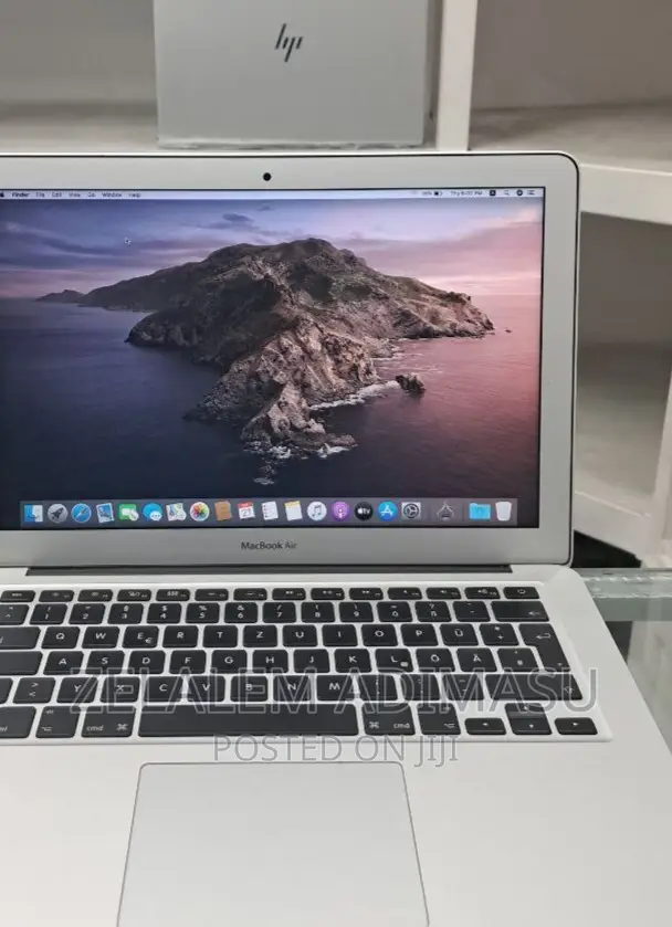 New Laptop Apple MacBook 2015 8GB Intel Core I5 SSD 512GB