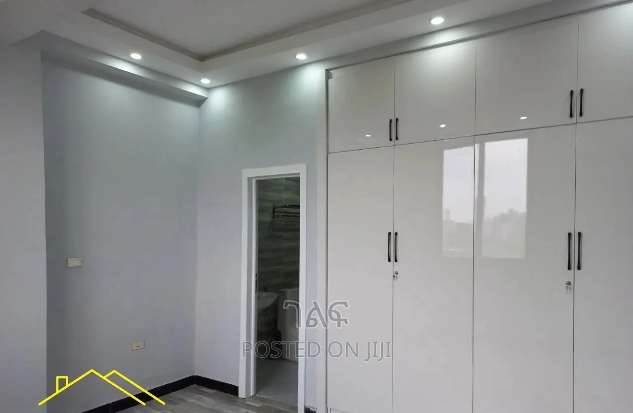 2bdrm Apartment in ዳሎል, Yeka for sale