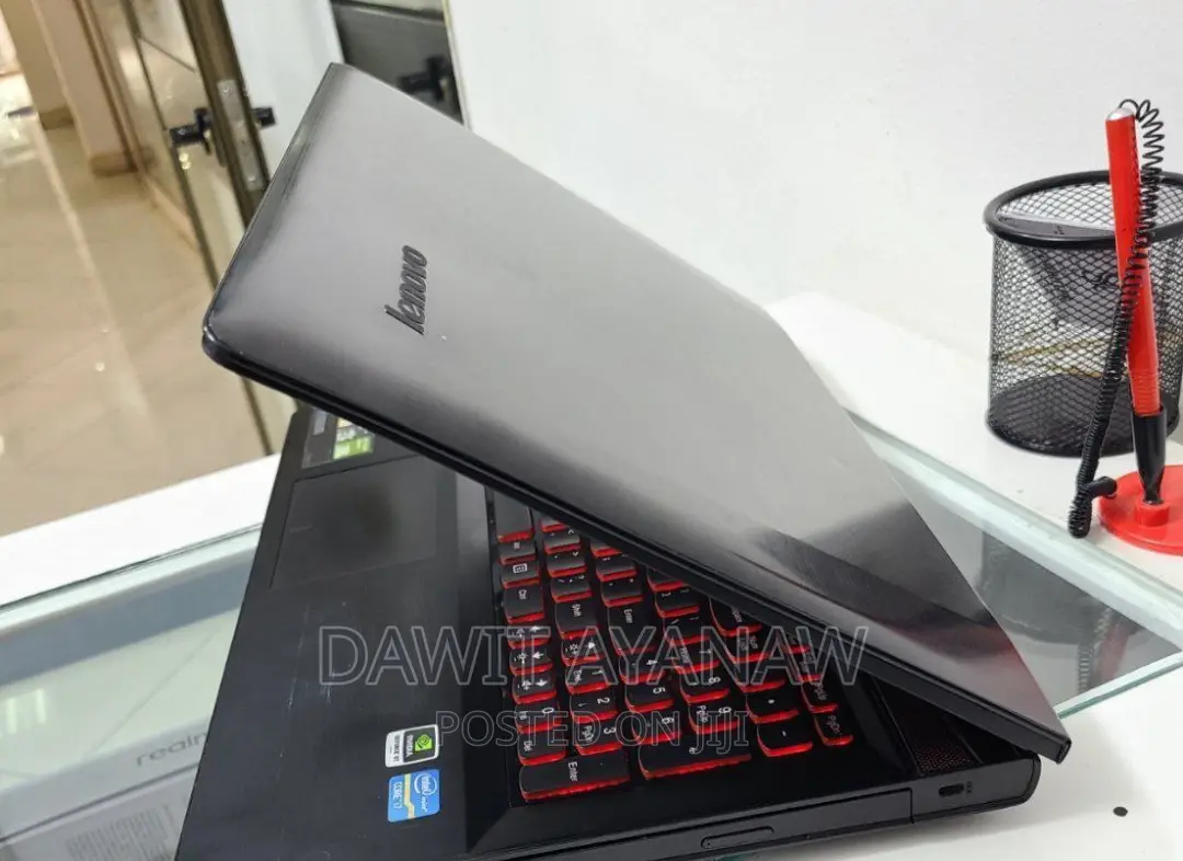 New Laptop Lenovo 8GB Intel Core I7 SSD 512GB