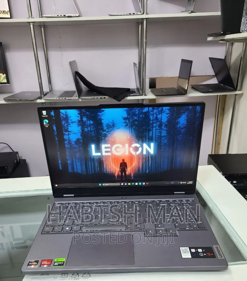 New Laptop Lenovo Legion 5 16GB AMD Ryzen 7 SSD 512GB