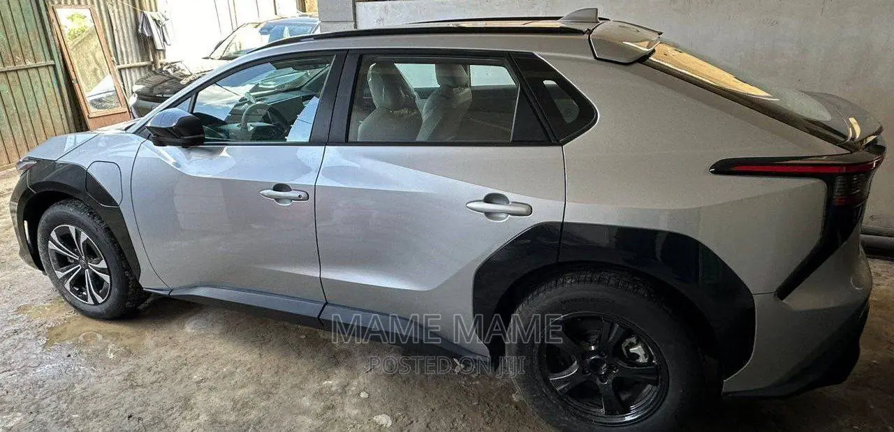 Toyota bZ4X 2023 Gray