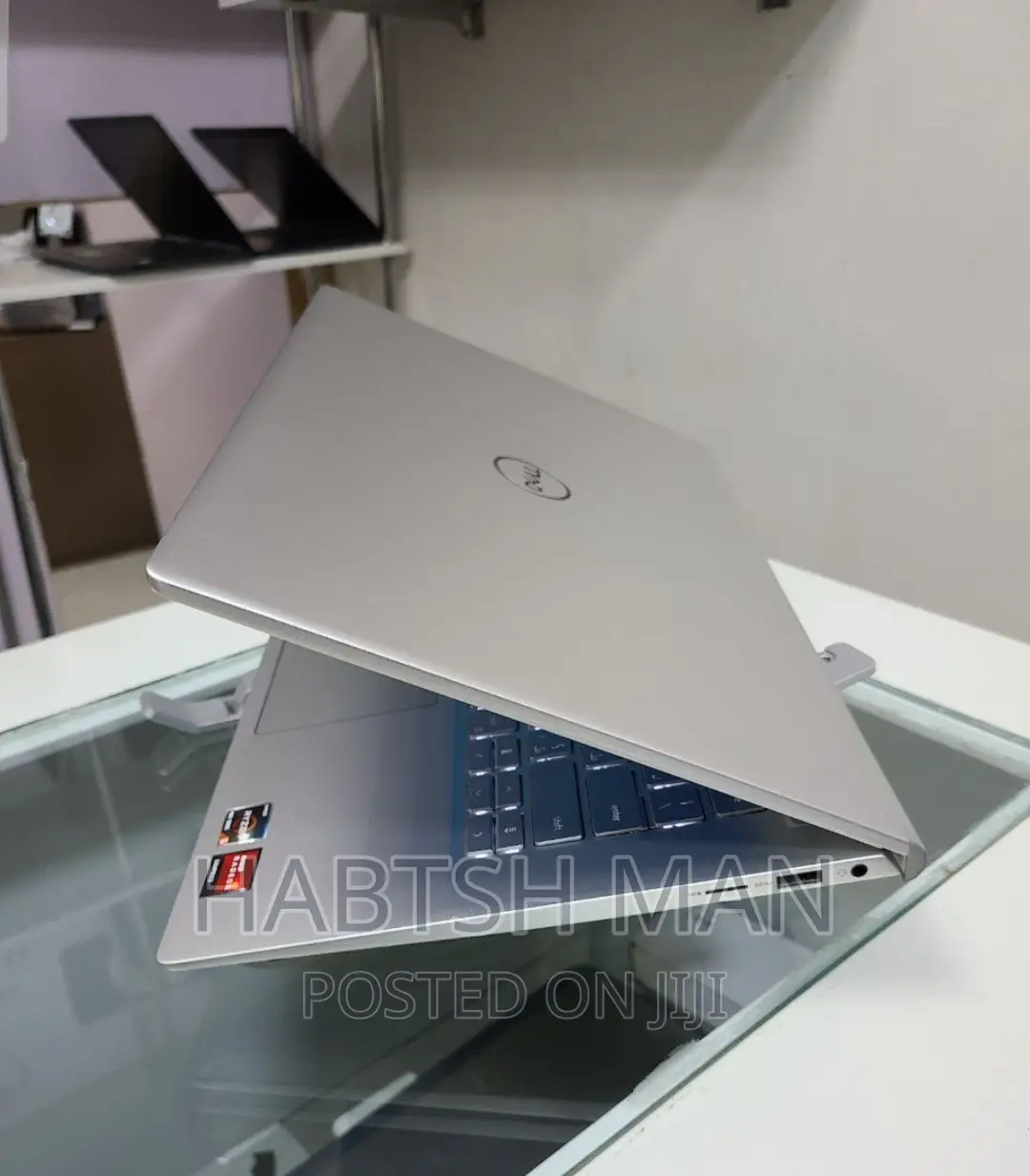 New Laptop Dell Inspiron 14 8GB AMD Ryzen 5 SSD 256GB