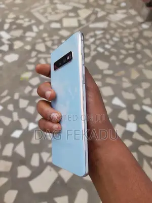 New Samsung Galaxy S10 128 GB Gray