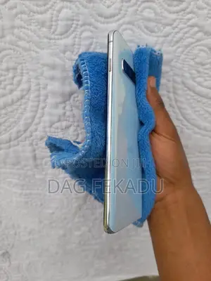 New Samsung Galaxy S10 128 GB Gray