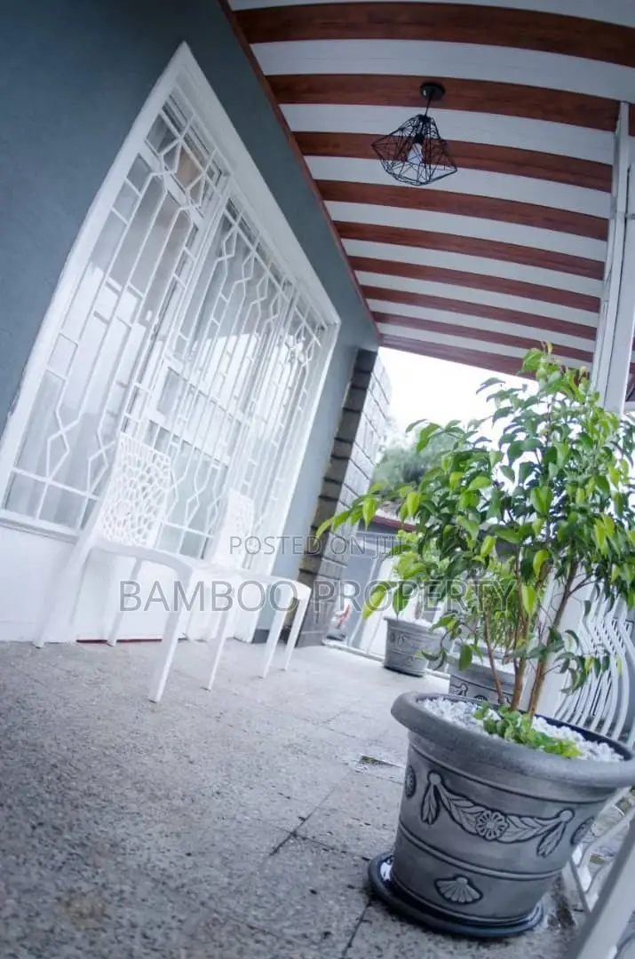 Furnished 2bdrm Villa in Bole for rent