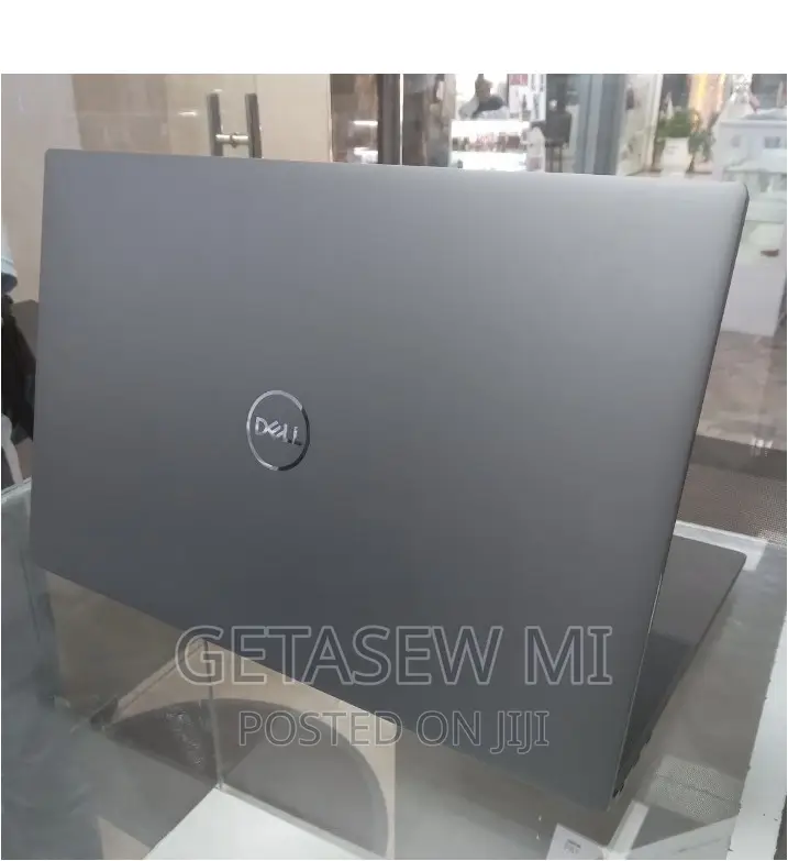 New Laptop Dell Precision 5540 32GB Intel Core I7 SSD 512GB