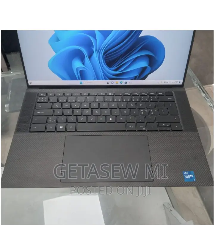 New Laptop Dell Precision 5540 32GB Intel Core I7 SSD 512GB