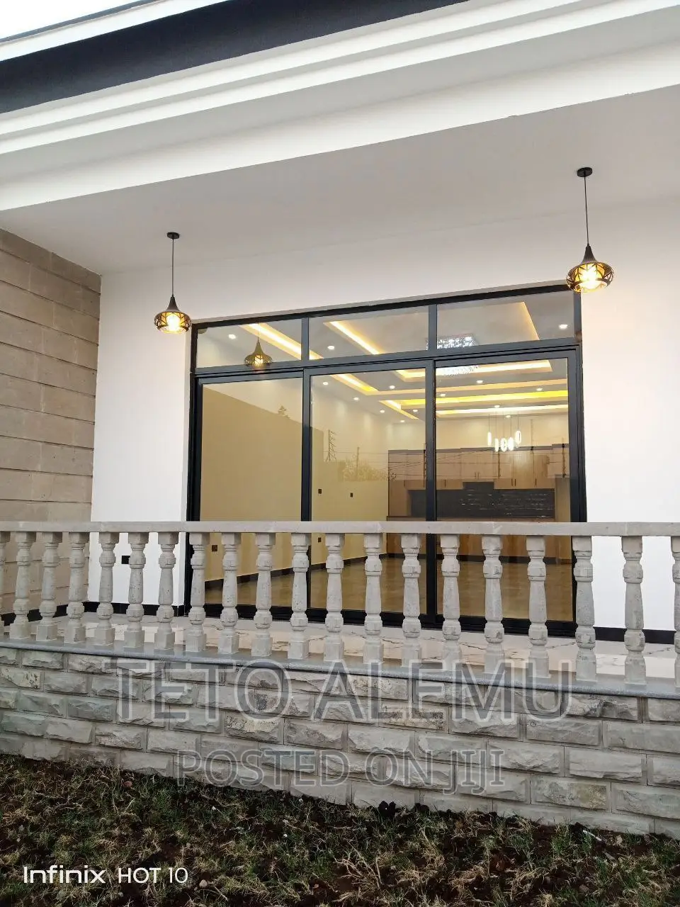 5bdrm House in Cmc, Bole for sale