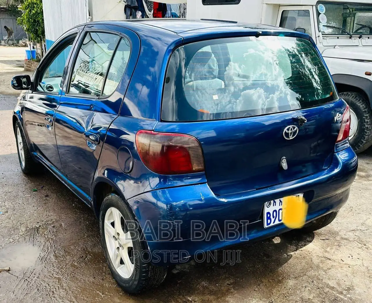 Toyota Vitz 2001 Blue