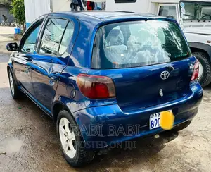 Toyota Vitz 2001 Blue