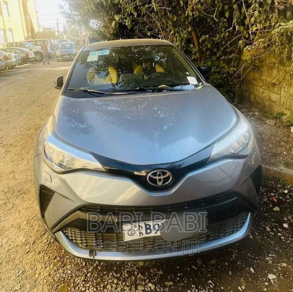 Toyota C-HR 2021 Blue