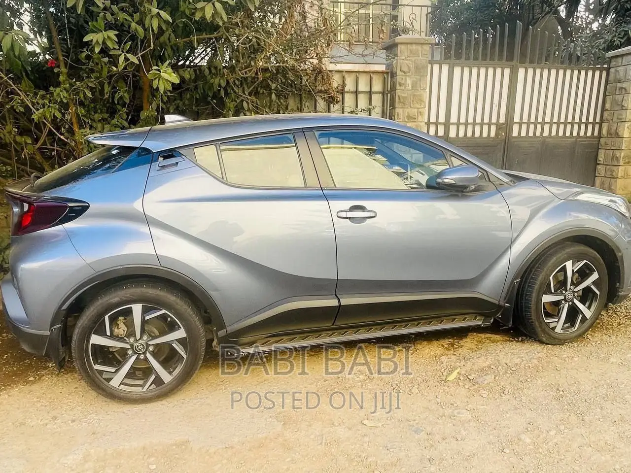 Toyota C-HR 2021 Blue