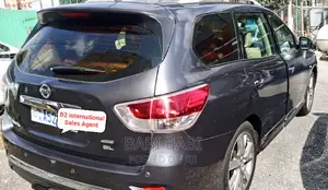 Nissan Pathfinder 2016 Gray