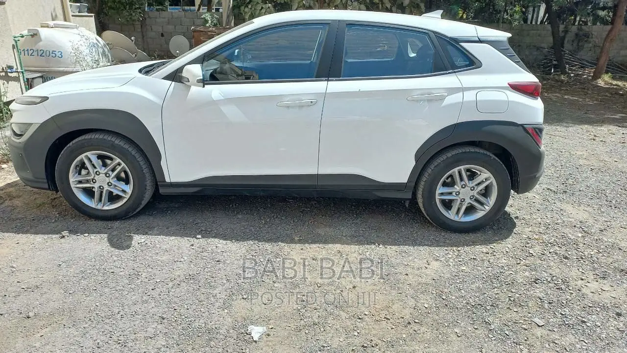 Hyundai Kona 2022 White
