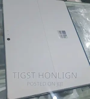 New Laptop Microsoft Surface 8GB Intel Core I5 SSD 256GB