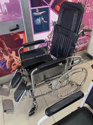 በመጠኑ ያገለገለ ወደዋላ የሚተኛ Multifunctional Wheelchair=Wheelchair=