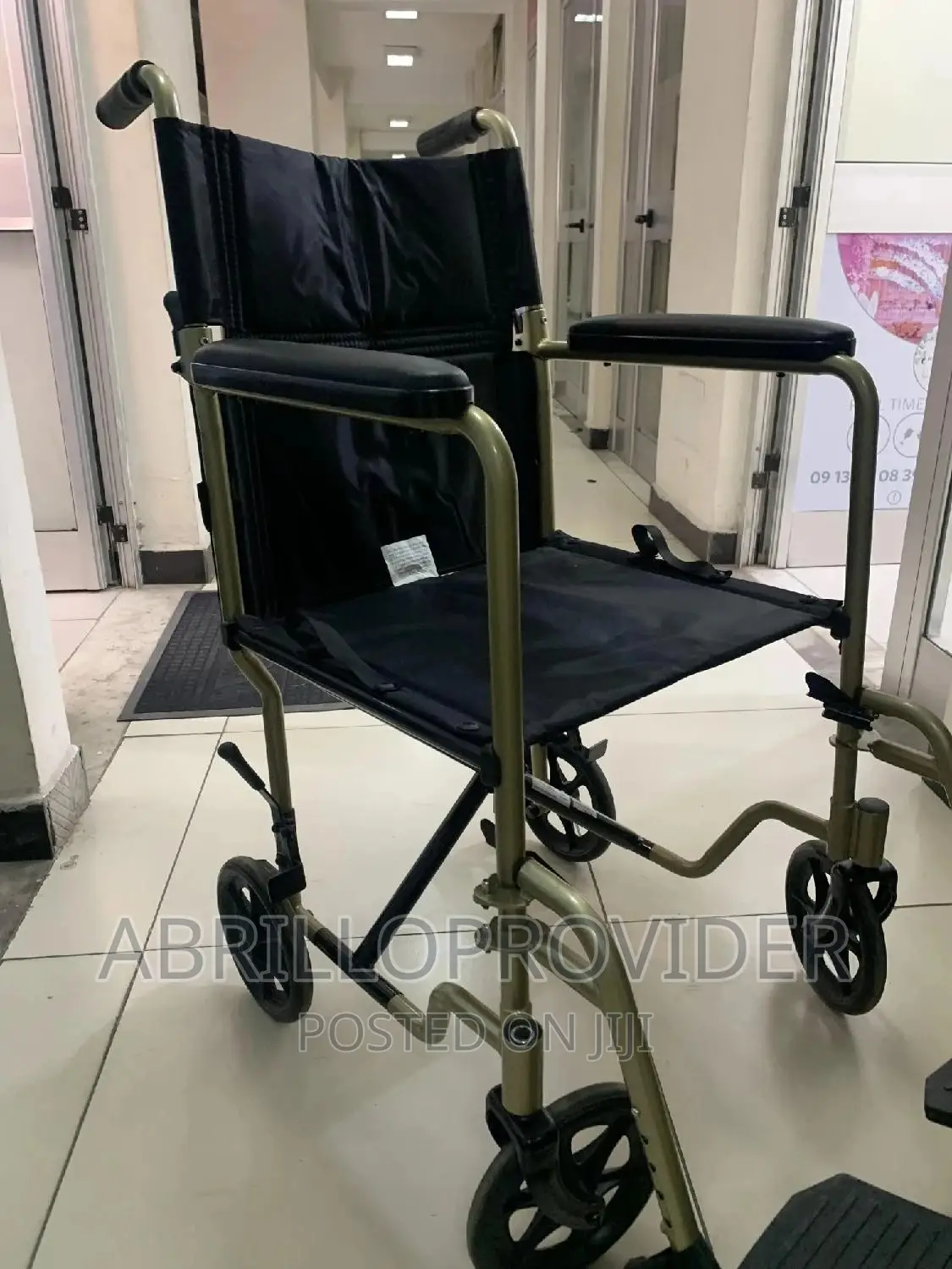 ትናንሽ ጎማ ያላቸው Wheelchair=Wheelchair-Wheelchair£Wheelchair