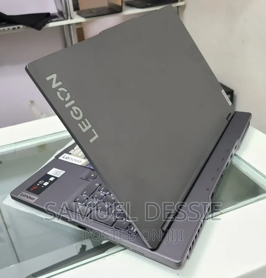 New Laptop Lenovo Legion 5 16GB AMD Ryzen 7 SSD 512GB