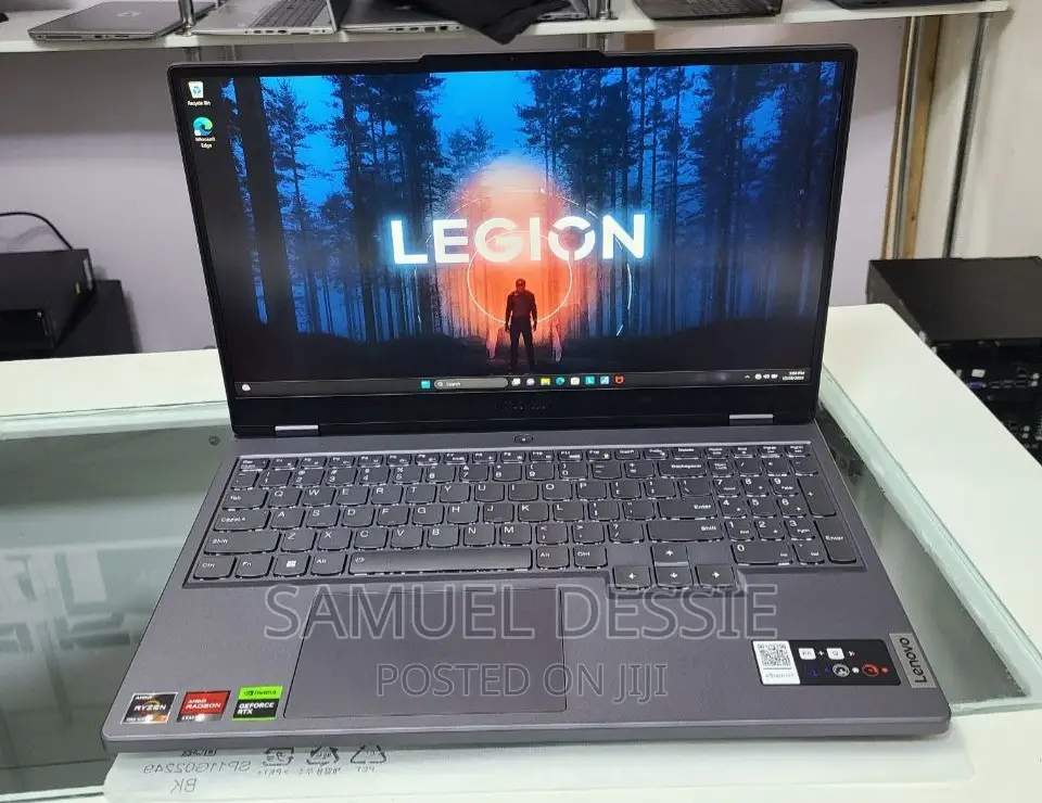 New Laptop Lenovo Legion 5 16GB AMD Ryzen 7 SSD 512GB