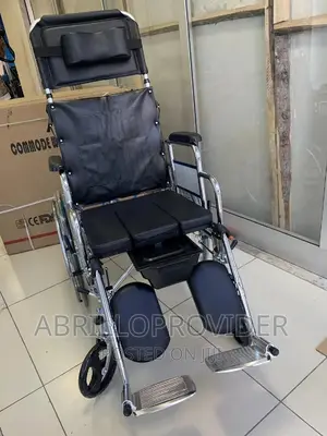 ቁጭ እንዳሉ የሚሳብ ፖፖ ያለው እና የሚተኛ Wheelchair=Wheelchair=Wheelchair